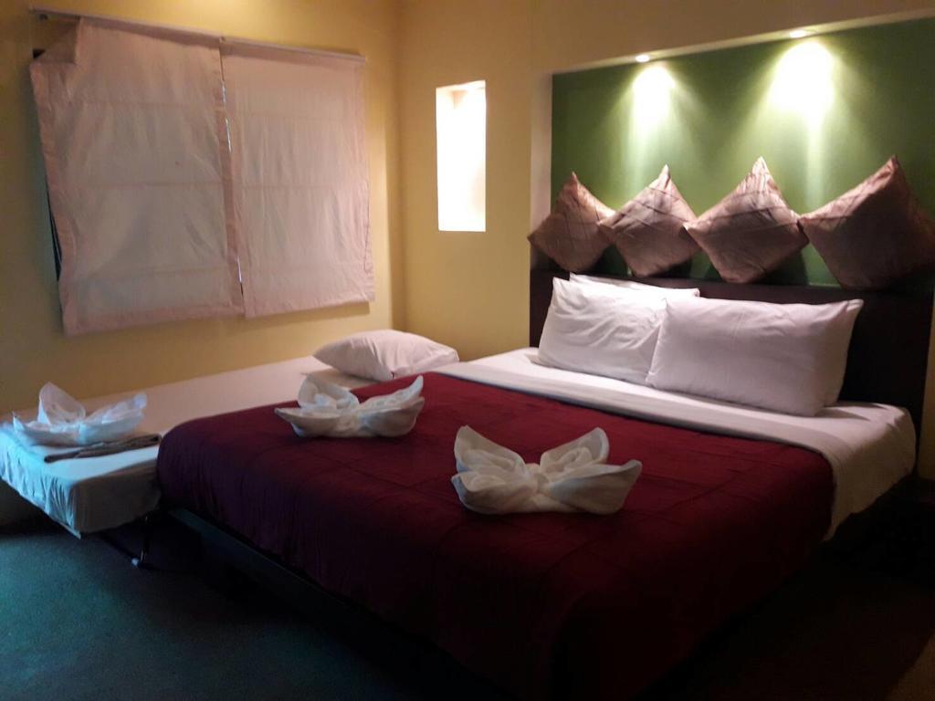 Andaman Legacy Guest House Krabi town Extérieur photo