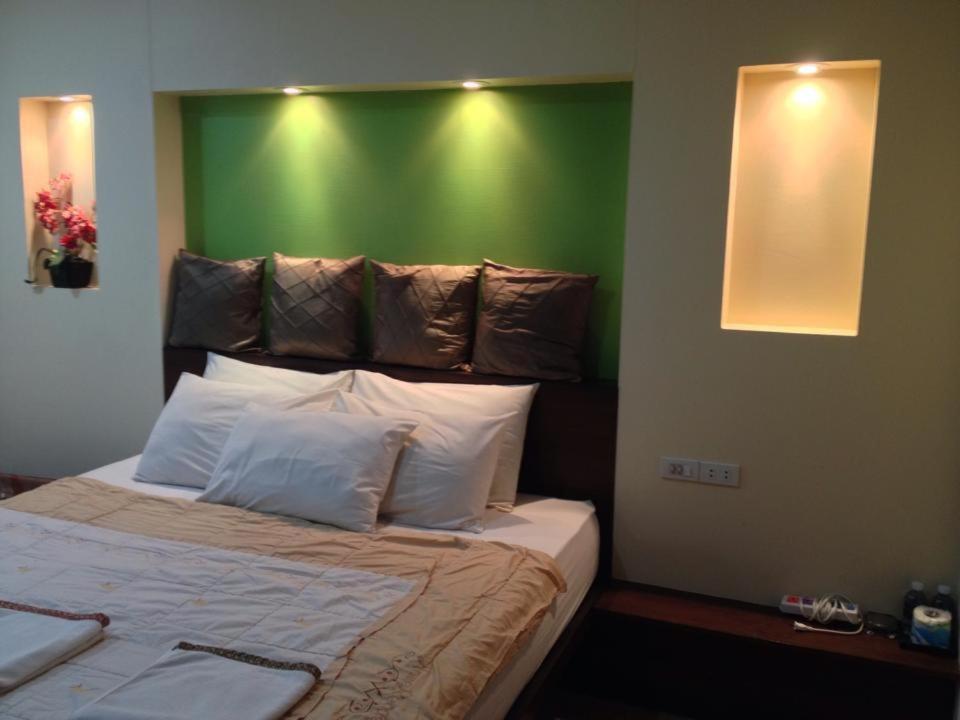 Andaman Legacy Guest House Krabi town Chambre photo
