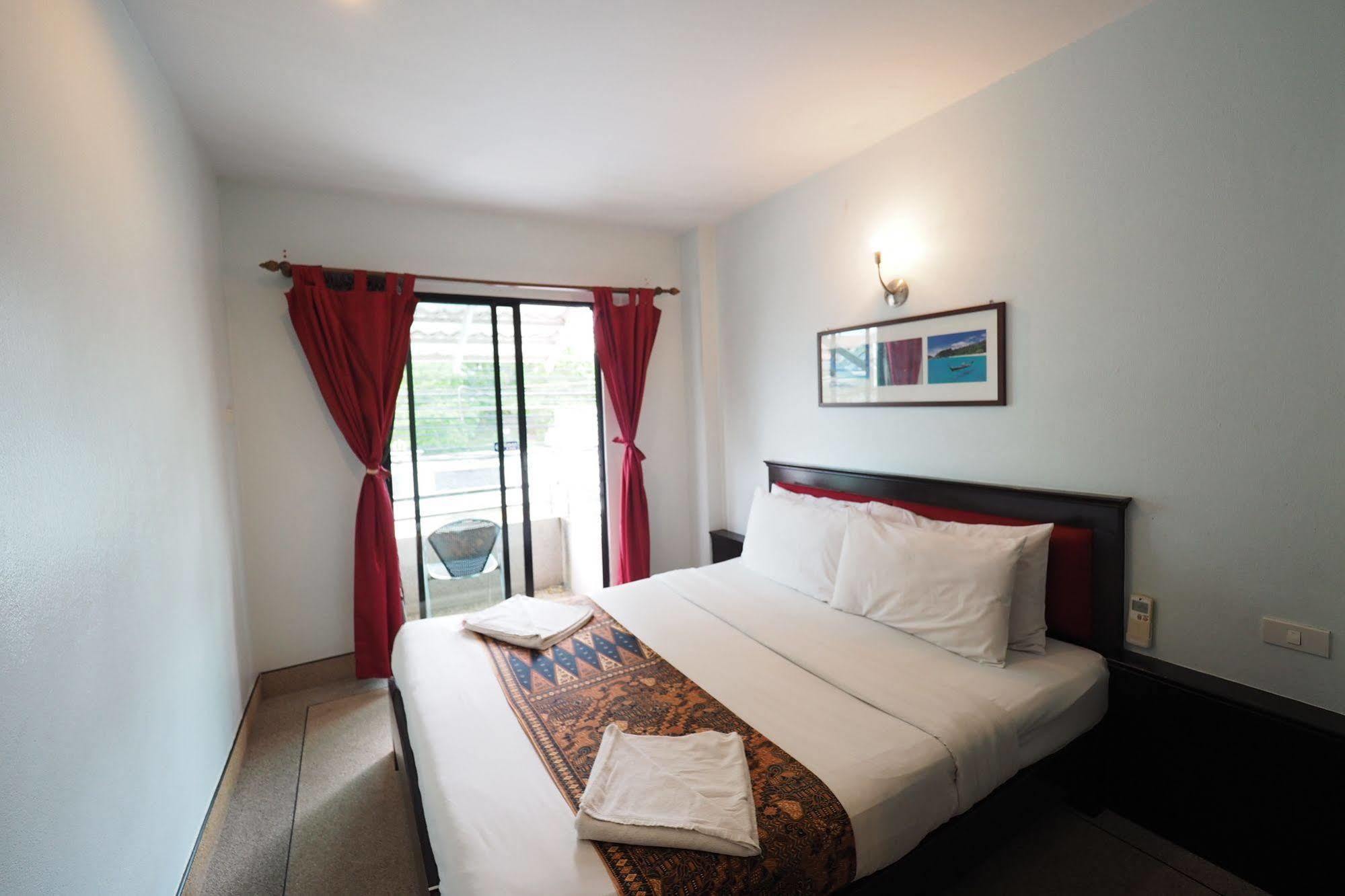 Andaman Legacy Guest House Krabi town Extérieur photo