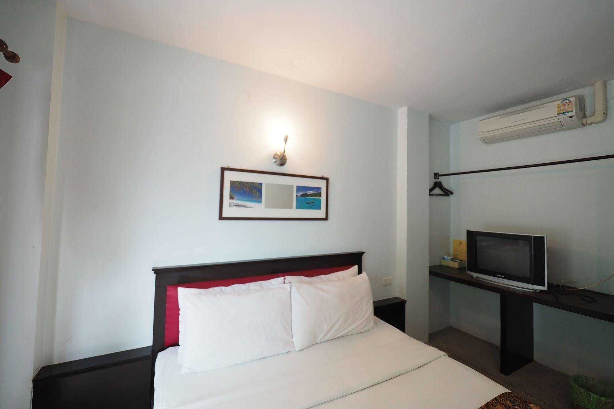 Andaman Legacy Guest House Krabi town Extérieur photo