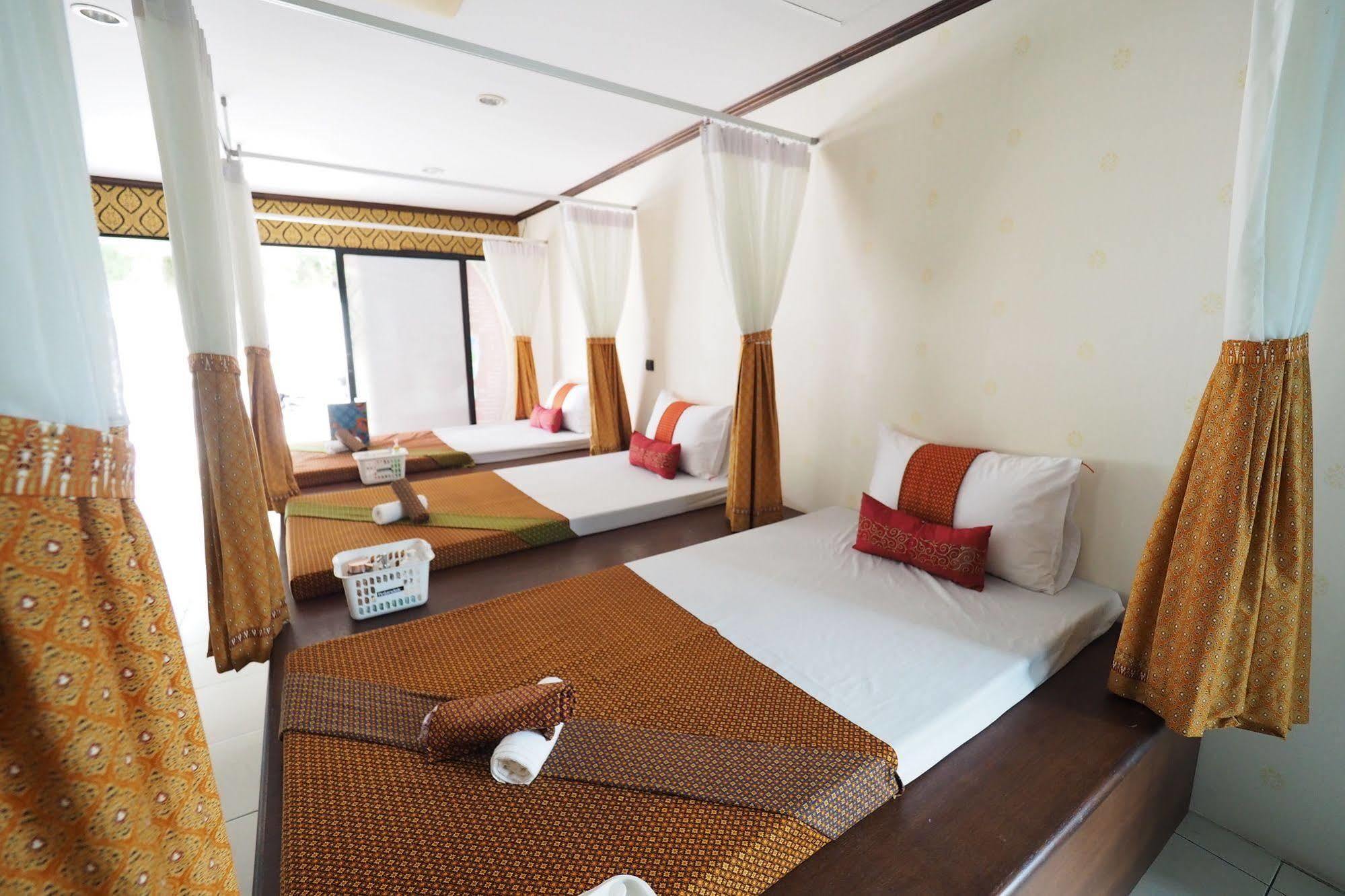 Andaman Legacy Guest House Krabi town Extérieur photo